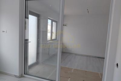 Duplex cu 7 camere cu Canalizare în Central - 5