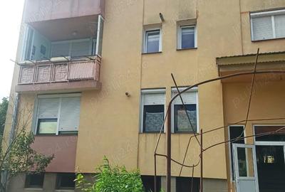 Apartament de vanzare 2 camere - Cugir - 54mp utili - 5