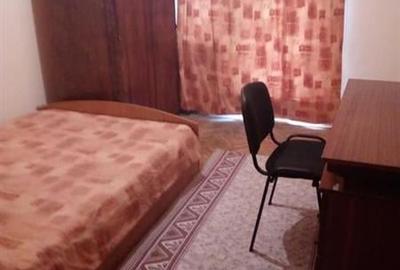 Apartament cu 3 camere decomandat, mobilat în Mărăști