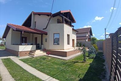 Casă cu 4 camere în Moșnița Veche - 5
