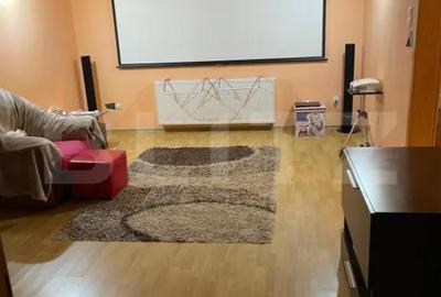 Casă cu 7 camere cu Teren 316 Mp în Central - 16