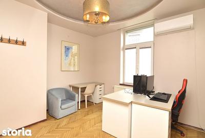Apartament cu 3 camere semidecomandat, mobilat în Unirii