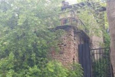 Casa si teren Petrosani, jud. Hunedoara - termen 23.10 - 11