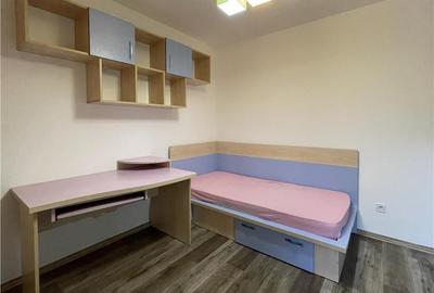 Apartament cu 3 camere semidecomandat, mobilat în Bună Ziua - 8