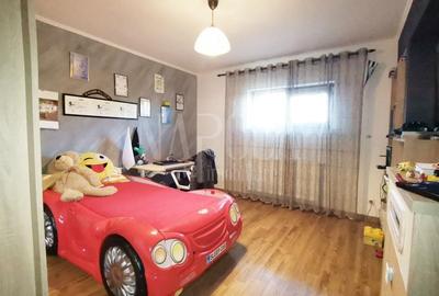 Apartament cu 4 camere semidecomandat în Europa - 3