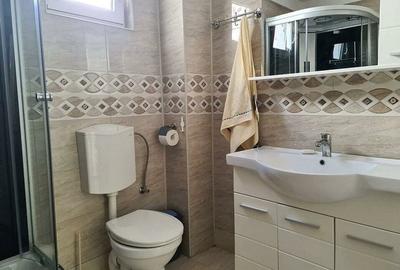 De inchiriat - casa P+1E+M - zona Port, langa liceul de Marina - 9