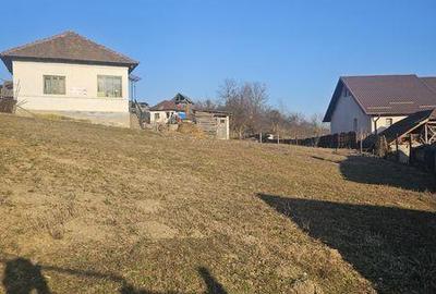 Teren de 1025 mp, în Central - 2