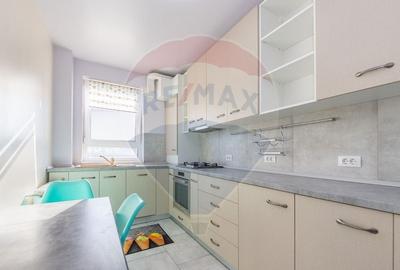 Apartament cu 2 camere decomandat, mobilat în Tractorul - 7