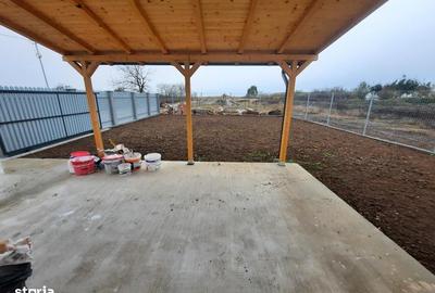 Casă cu 4 camere în Joița - 2