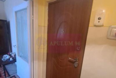 Apartament cu 3 camere de vanzare in Campina - Zona Scoal... - 8
