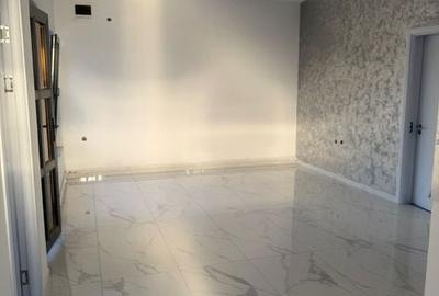 Casă cu 4 camere cu Teren 200 Mp în Central - 1