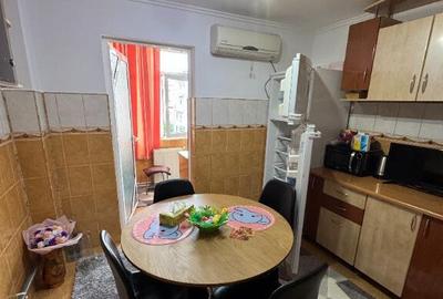 Apartament cu 2 camere decomandat în Roman - 4