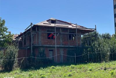 Casă cu 4 camere în Central - 8