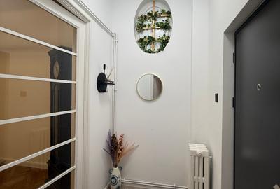 Apartament cu 3 camere circular în Universitate - 1