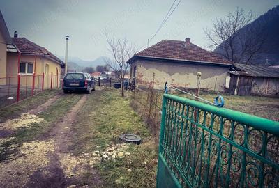 Casă cu 2 camere cu Teren 3 Mp în Băița - 2