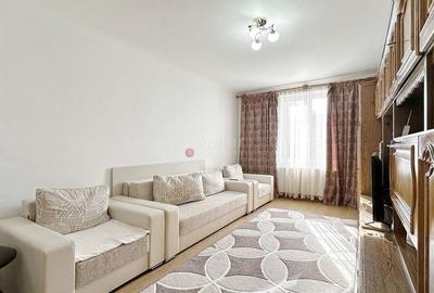 Apartament cu 3 camere decomandat, mobilat în Tractorul