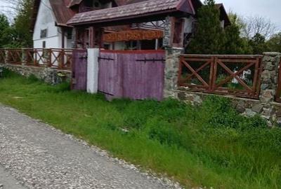 Casă cu 4 camere cu Teren 225 Mp în Istria