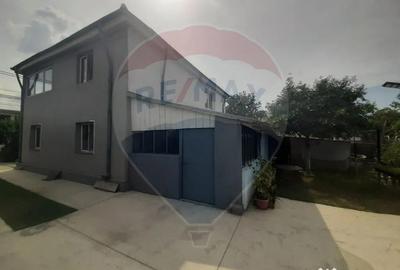 Casă cu 4 camere cu Teren 410 Mp în Tineretului - 2