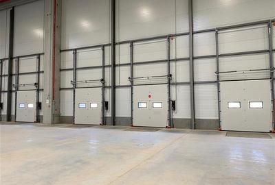 Spațiu industrial, de 2,380 mp, în Central - 10