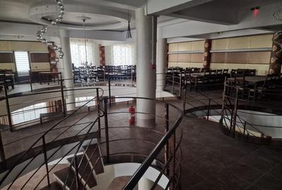 Casă cu 8 camere în Central