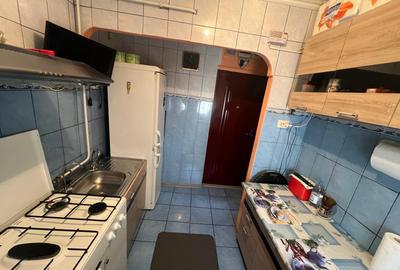 Vand apartament cu 3 camere semidec et 4 pret 55.000 euro - 5