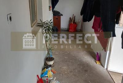 Apartament cu 3 camere decomandat în 9 Mai - 13