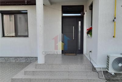 Vila P M constructie 2020, pretabila doua famiili, teren 620 - 2