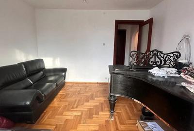 De vanzare apartament cu 3 camere si 2 bai, in zona ultracentrala, situat la etaj 1 - 3
