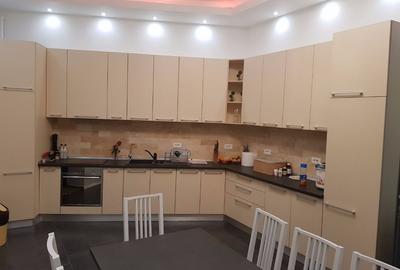 Casă cu 5 camere cu Teren 600 Mp în Ultracentral - 2