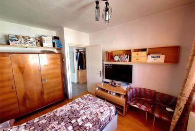 Apartament cu 3 camere decomandat în Piața - 19