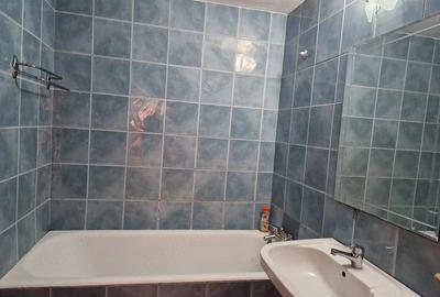 Apartament cu 3 camere decomandat în Micro 12 - 5