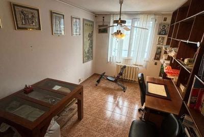 Apartament cu 3 camere în Ștefan cel Mare - 1