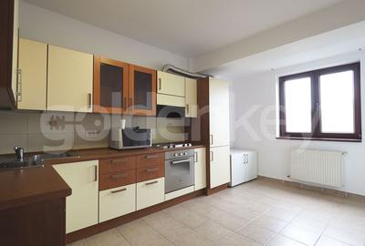 Apartament spatios cu 4 camere nemobilat - 17