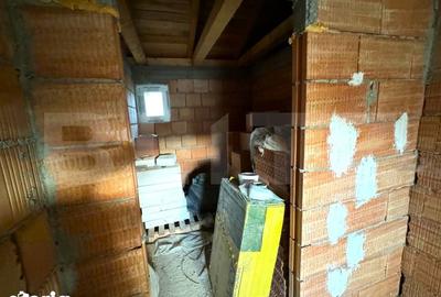 Casă cu 3 camere cu Teren 500 Mp în Șieu