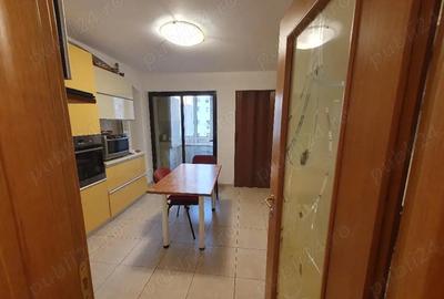 Apartament cu 4 camere decomandat în Moșilor - 3