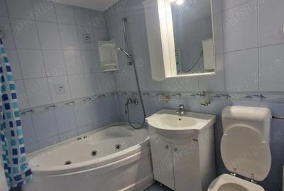 Apartament cu 3 camere decomandat în Central - 2
