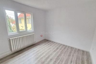 Aproape De Castelul Cantacuzino Aproape De Castelul Cantacuzino - 10