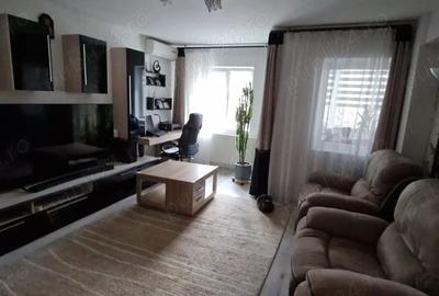 Apartament cu 3 camere decomandat, mobilat în Central - 9