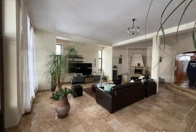 Casă cu 8 camere cu Teren 2759 Mp în Mușcel - 6