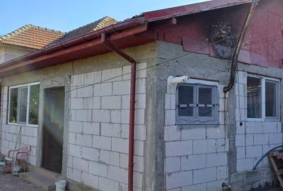 Casă cu 4 camere în Terpezița - 2