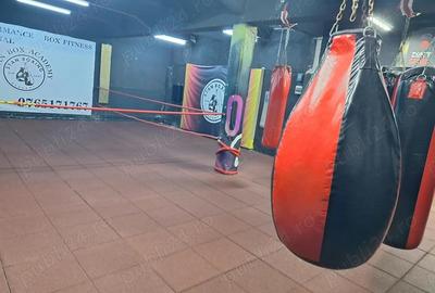 Spațiu comercial, de 100 mp, în Romană - 2