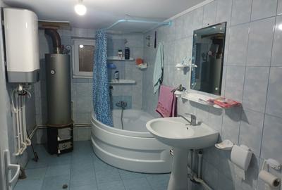 Casă individuală cu 4 camere cu Teren 10000 Mp în Central - 8