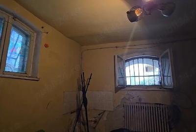 Apartament cu 4 camere decomandat în Magheru - 1