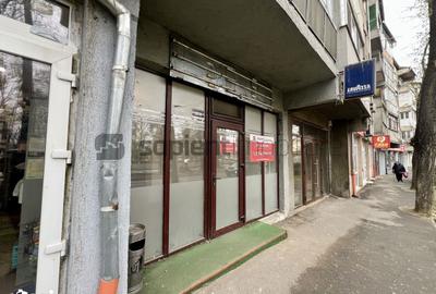 Spațiu comercial, de 32 mp, în Central - 8
