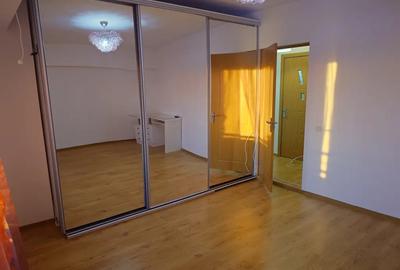 Apartament cu 4 camere decomandat în Libertății - 6