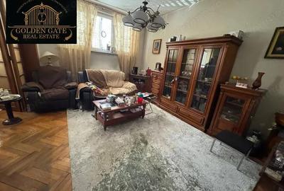 Casă cu 10 camere cu Canalizare în Moșilor - 2