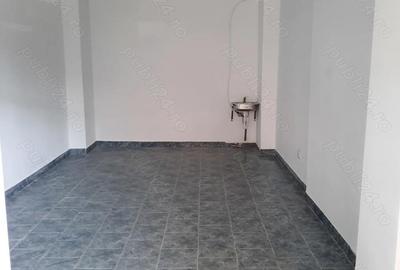 Spațiu comercial, de 23 mp, în Central - 1
