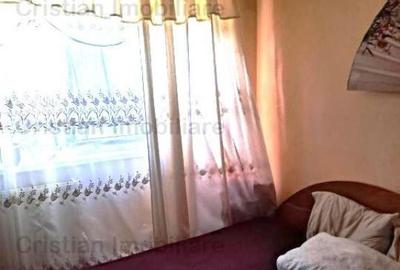 CEL MAI MIC PRET 3 cam etaj intermediar zona Viziru 3 - 3