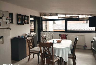 Casă cu 5 camere cu Teren 600 Mp în Central - 2