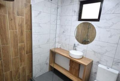 Casă cu 4 camere în Central - 1